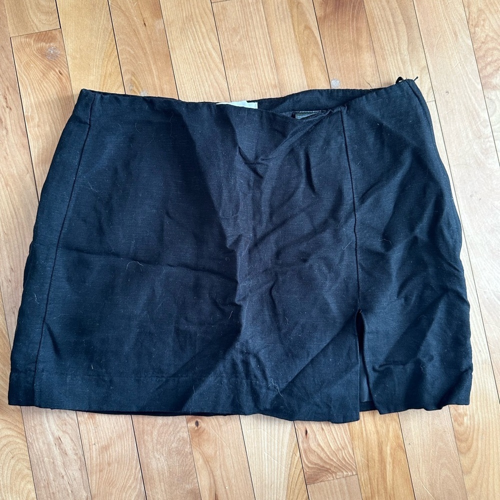 H&M Black Mini Skirt